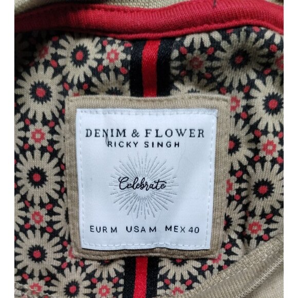 Denim & Flower Ricky Singh Men's Santa Dabbing Allover Print T-Shirt M Beige - Picture 3 of 6